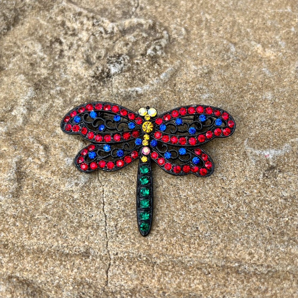 & vintage colorful dragonfly brooch